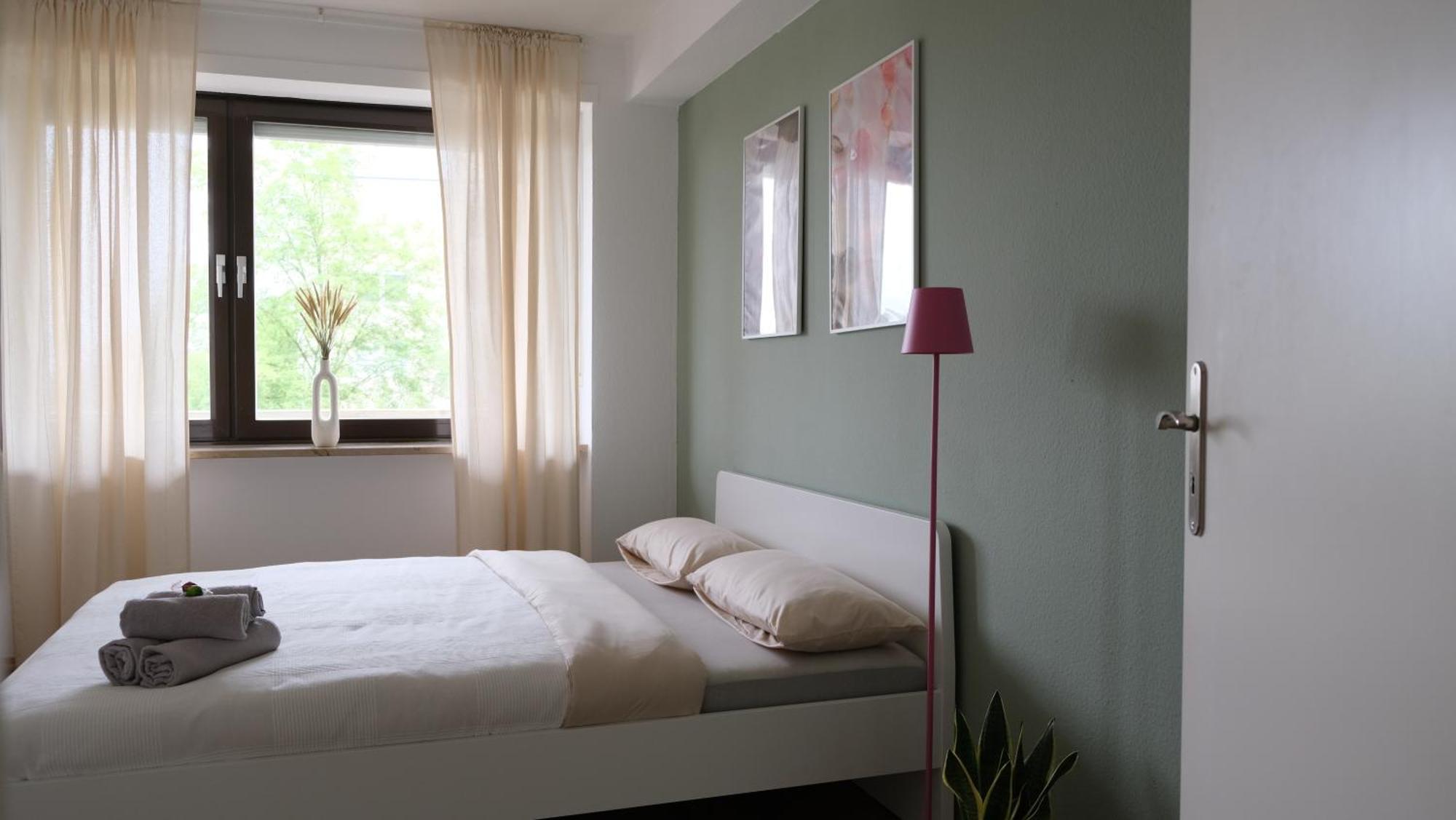 Casa Luxe - 120Qm - Zentral - Familienfreundlich - Parkplatz - 5Km Zum Legoland Apartman Günzburg Kültér fotó
